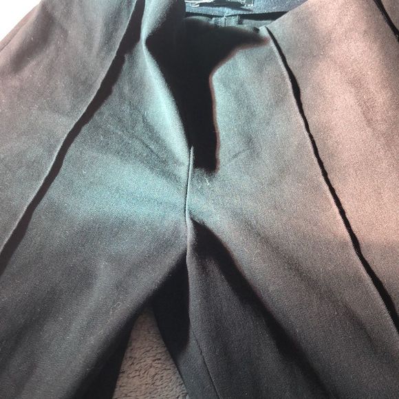 Banana Republic NWT sz 4 black narrow leg, ankle zippers, no pockets, pants - Picture 5 of 10
